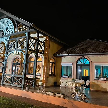 Vila Regina Palic Luaran gambar