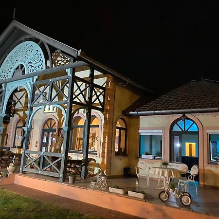 Vila Regina Palic Luaran gambar