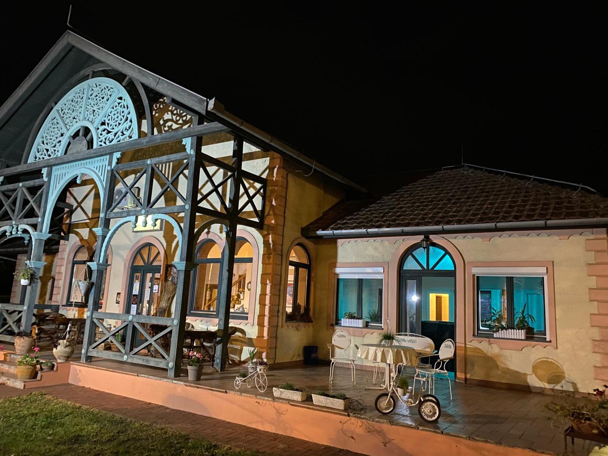 Vila Regina Palic Luaran gambar