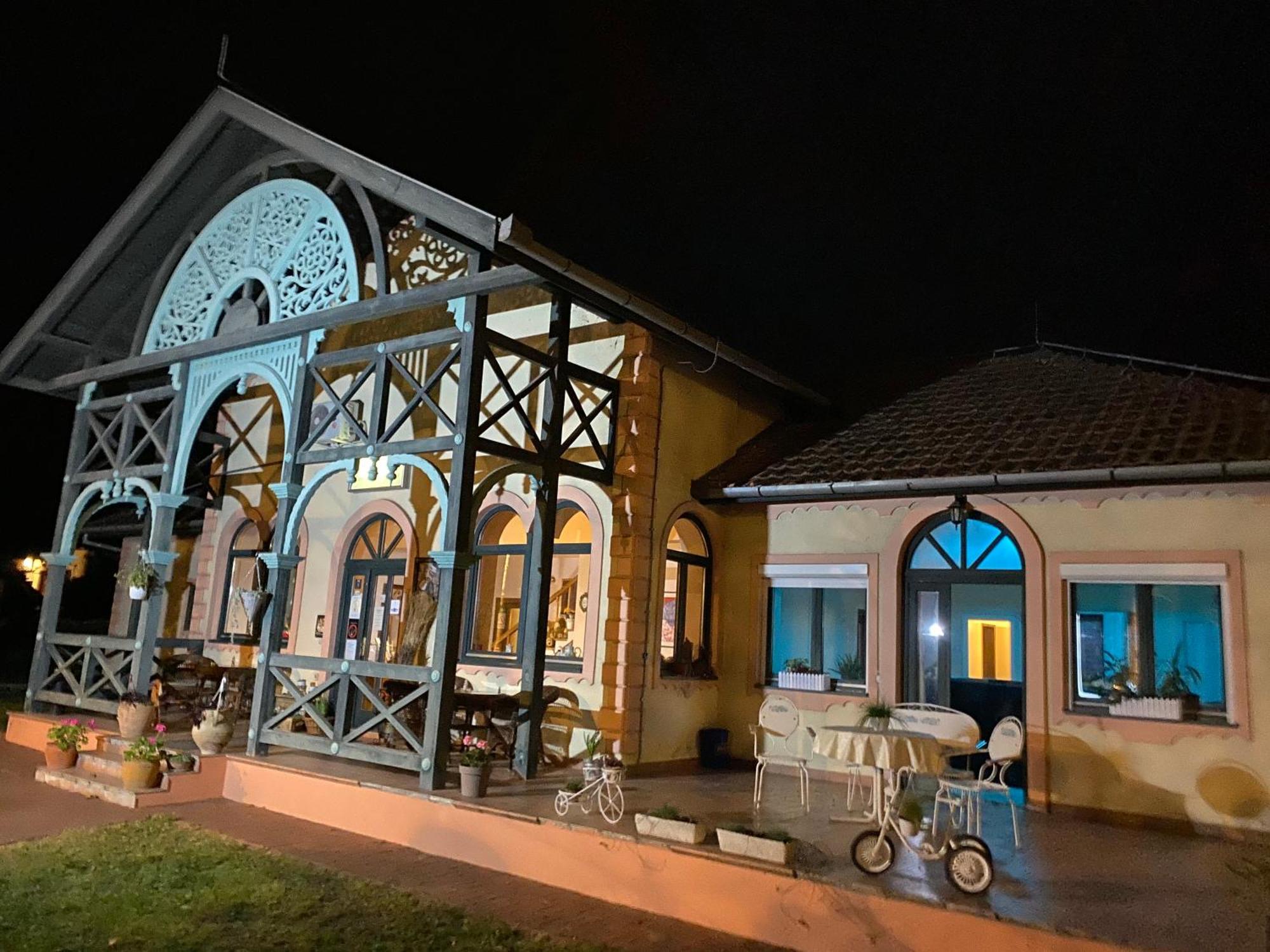 Vila Regina Palic Luaran gambar