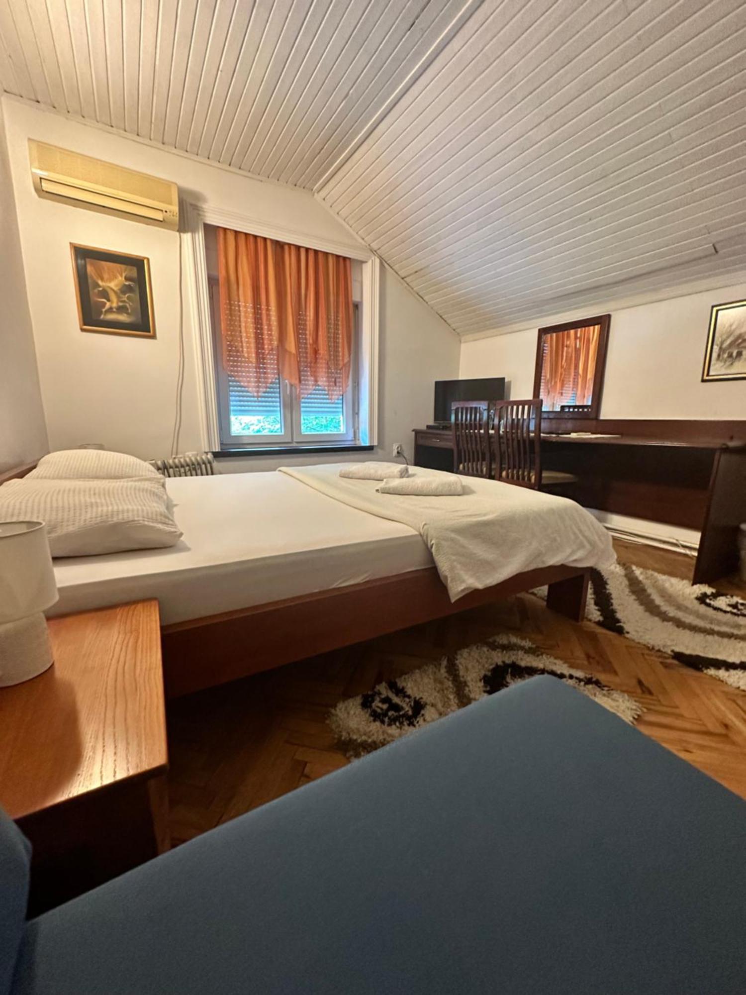 Vila Regina Palic Luaran gambar