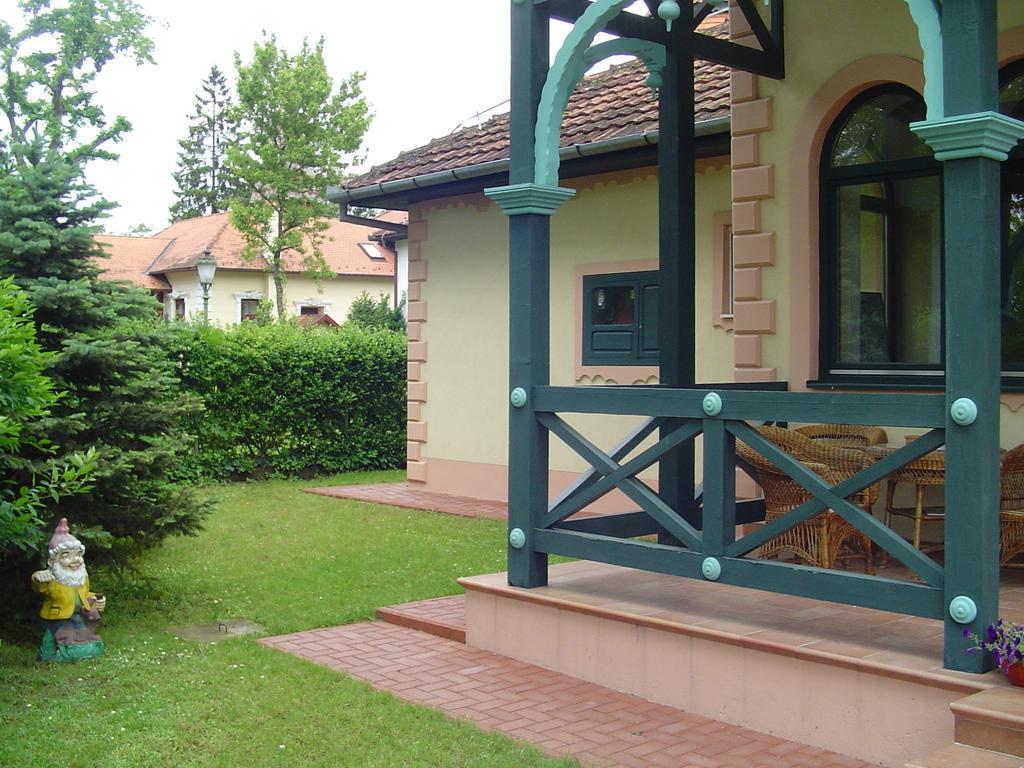 Vila Regina Palic Bilik gambar