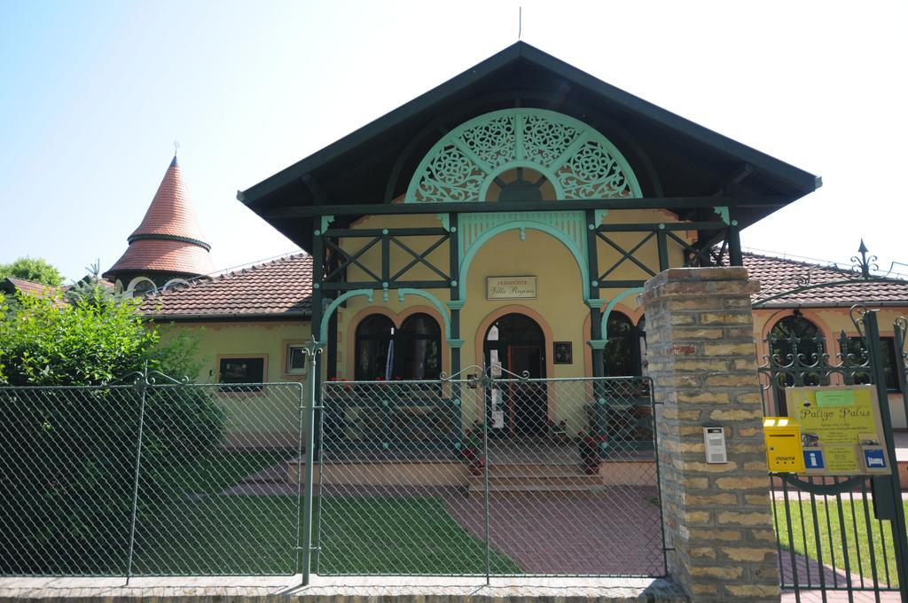 Vila Regina Palic Bilik gambar